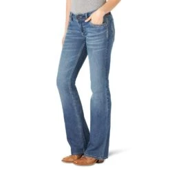 Wrangler Women's Retro Sadie Boot Cut Jeans